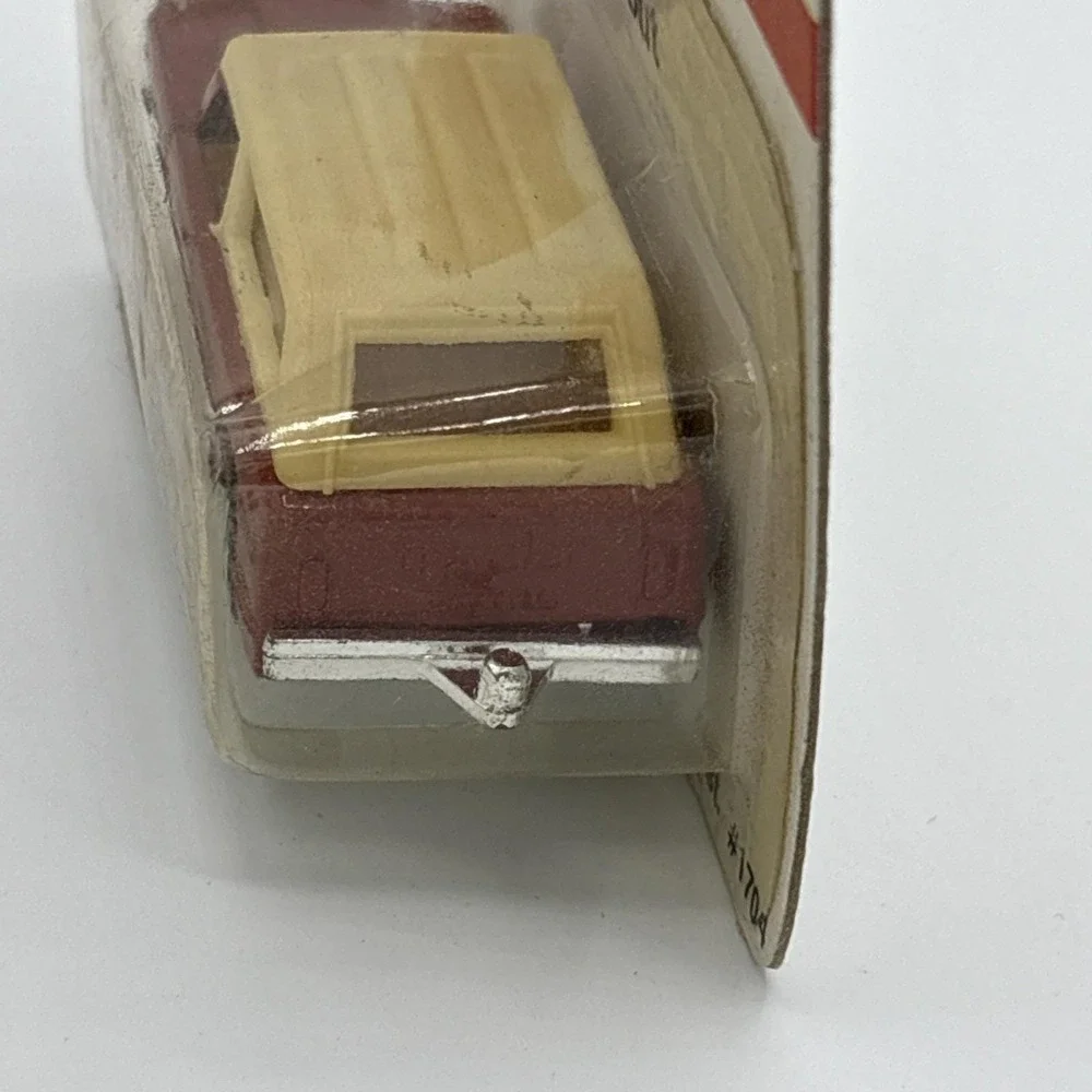 Vintage 1980 ERTL Fun Truckin IH Scout Traveler 1/64 Diecast Unpunched MOC